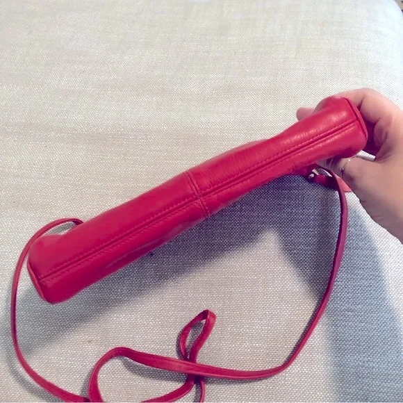 Vintage Leather Shoulder Bag - Picture 10 of 16